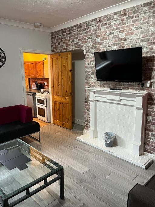 Ovington Grove 2 Fully Equipped Kitchen Free Parking 3 Bedrooms Netflix نيوكاسل أبون تاين المظهر الخارجي الصورة